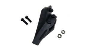 DENT DE GODET COTE GAUCHE ENTRAXES 55mm K2 KUBOTA AVEC BOULONNERIE