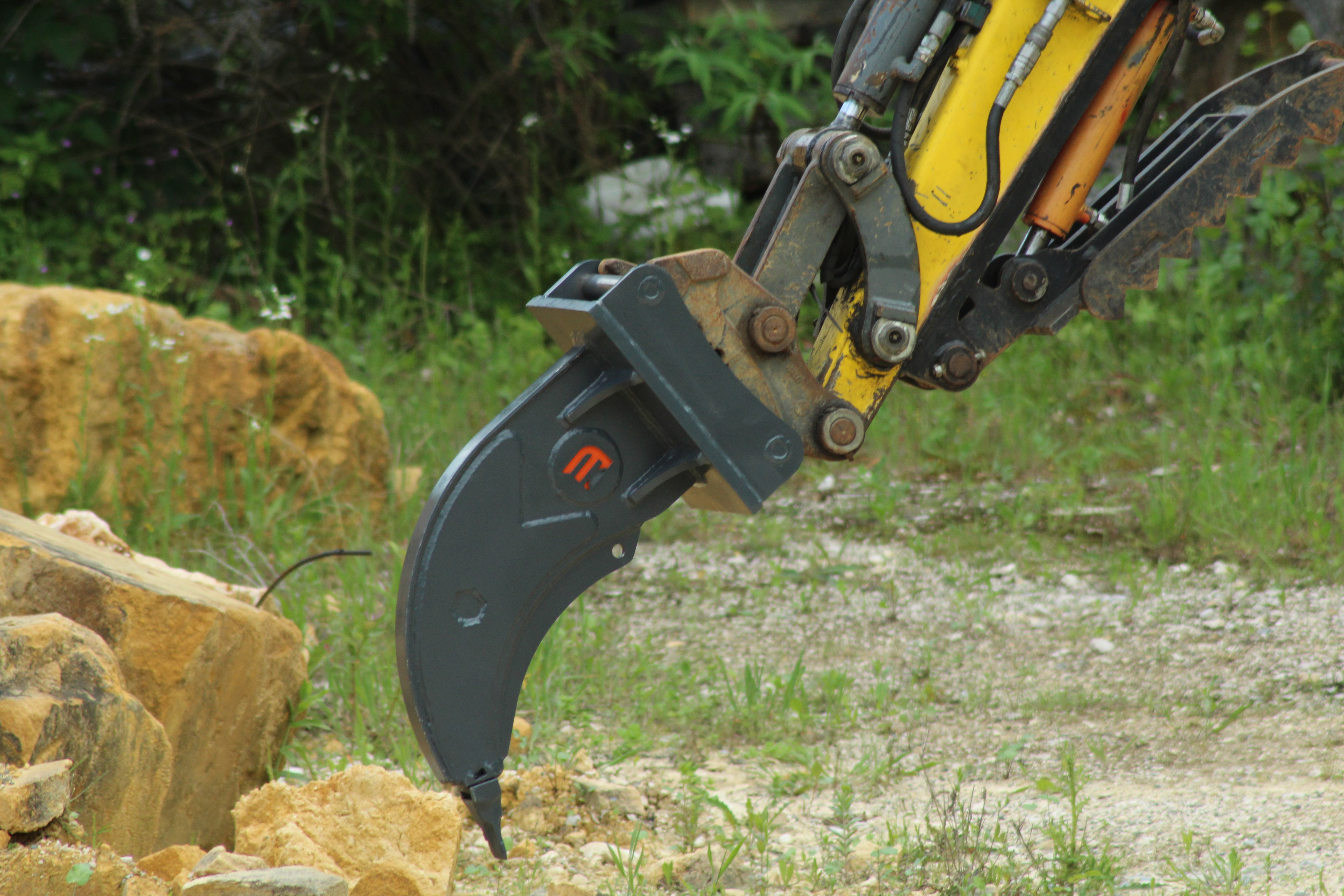 FLEXI SYSTEM DENT DE DEROCTAGE 0,5 - 1.9 TONNES AVEC ATTACHE A TETONS VOLVO EC15 - Image 6